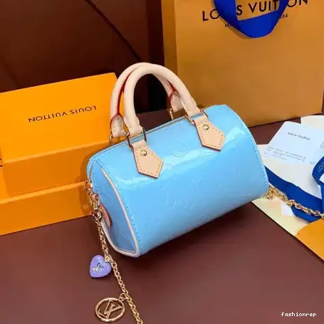 Fashionrepsfam ru LV 2410YA0037 Bags 0814